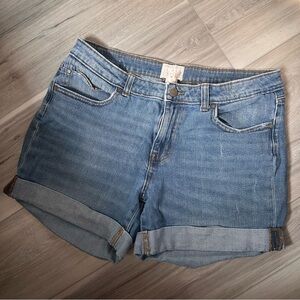 Caslon Light Wash Denim Blue Rolled Hem Shorts Distressed